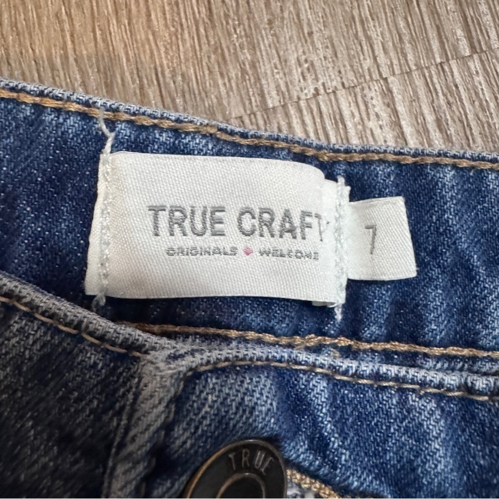 True Craft High Rise Shorts Denim Blue Jean 7 Distressed Belk - Picture 2 of 4
